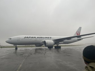 Boeing 777 arriving for conversion to science role